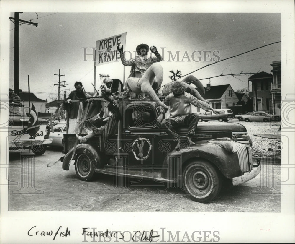 1978 Crawfish Fanatics Club in Mardi Gras parade  - Historic Images