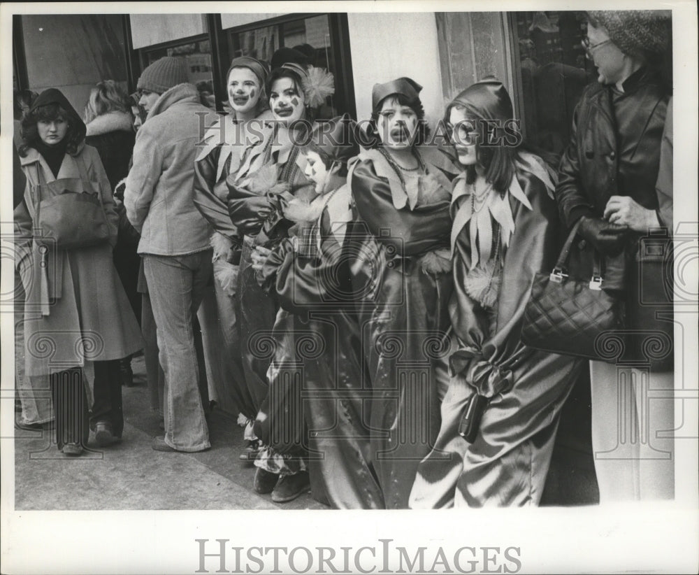 1978 group of clowns stand against wall together  - Historic Images