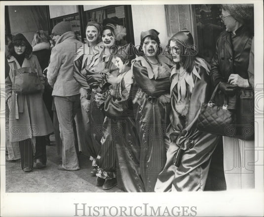 1978 group of clowns stand against wall together  - Historic Images