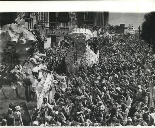 1974 Crowd of Carnival Maskers Gathered Around Rex in New Orleans - Historic Images