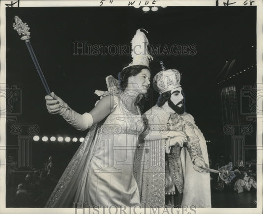 1975 Twelfth Night Revelers' Queen and King, Mardi Gras, New Orleans - Historic Images