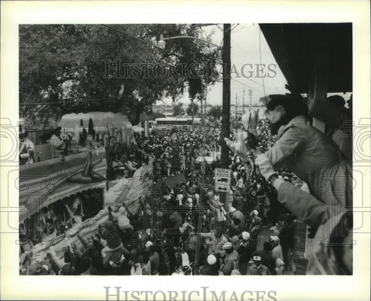 1989 Balcony View of Mardi Gras Parade & Crowd in New Orleans - Historic Images