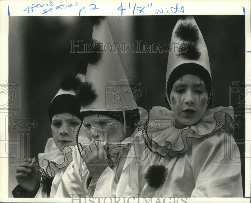 1985 Children Dressed as Clowns Wait for Rex, Mardi Gras, LA - Historic Images