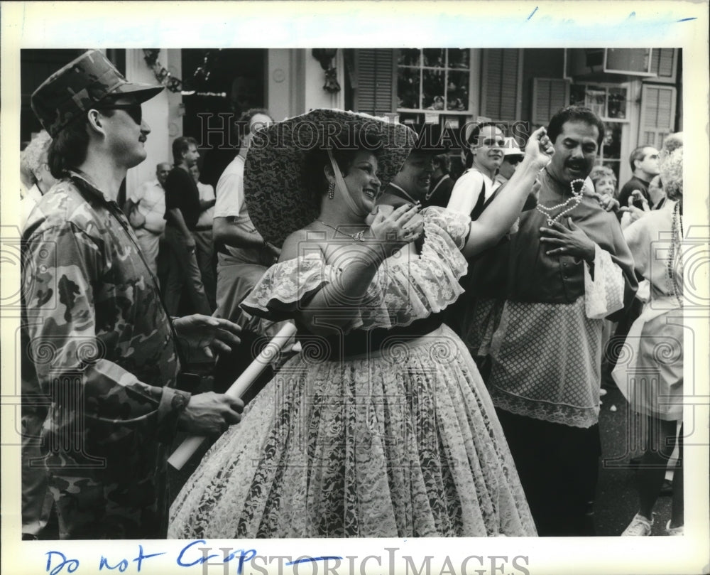 1990 Mardi Gras - Historic Images