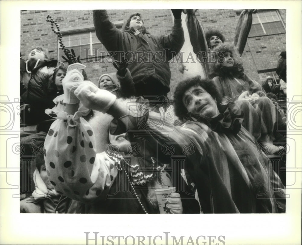 1989 parade - Historic Images