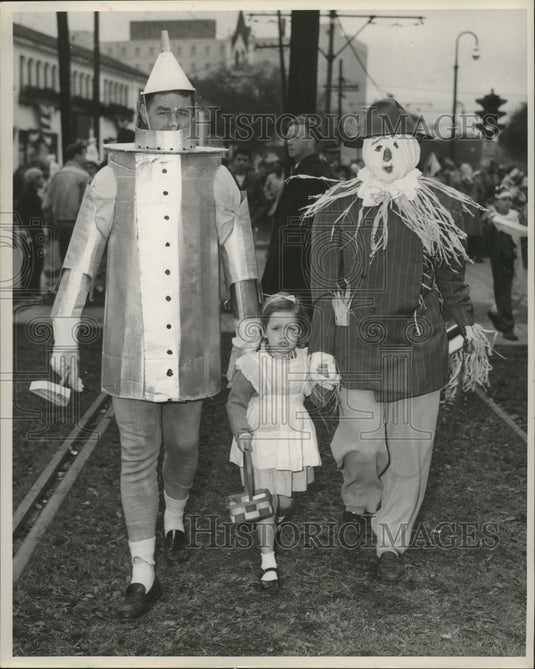 Mardi Gras Wizard of Oz Tinman, Scarecrow, and Dorothy costumes - Historic Images