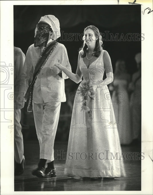 1980 Carnival Maid Catherine Munro Fenner and escort for grand march - Historic Images