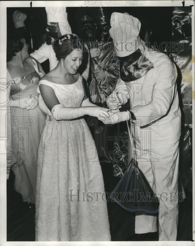 1971 Carnival 12th Night Revelers Maid Arthemise Bouligay Baldwin. - Historic Images