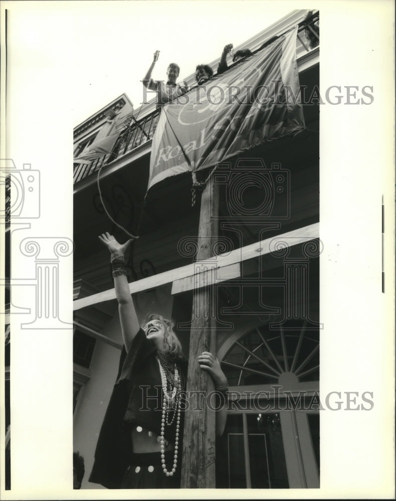 1990 Carnival Spectators - Historic Images