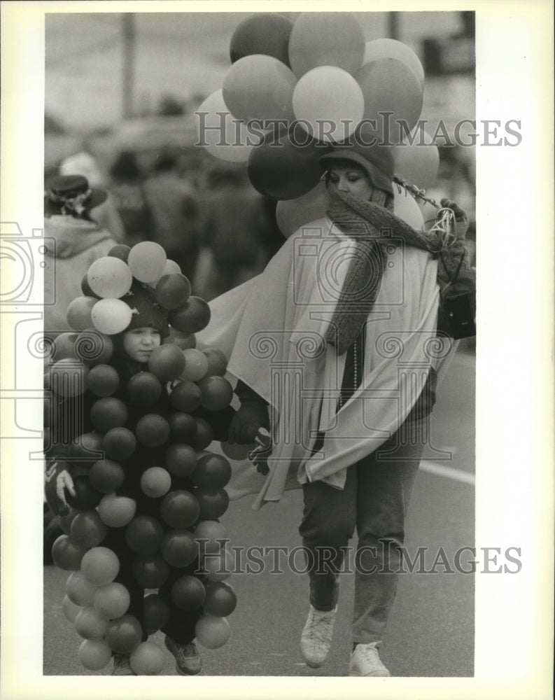 1989 Balloon Boy Cody Carnley and Mom Sheila at New Orleans Carnival - Historic Images