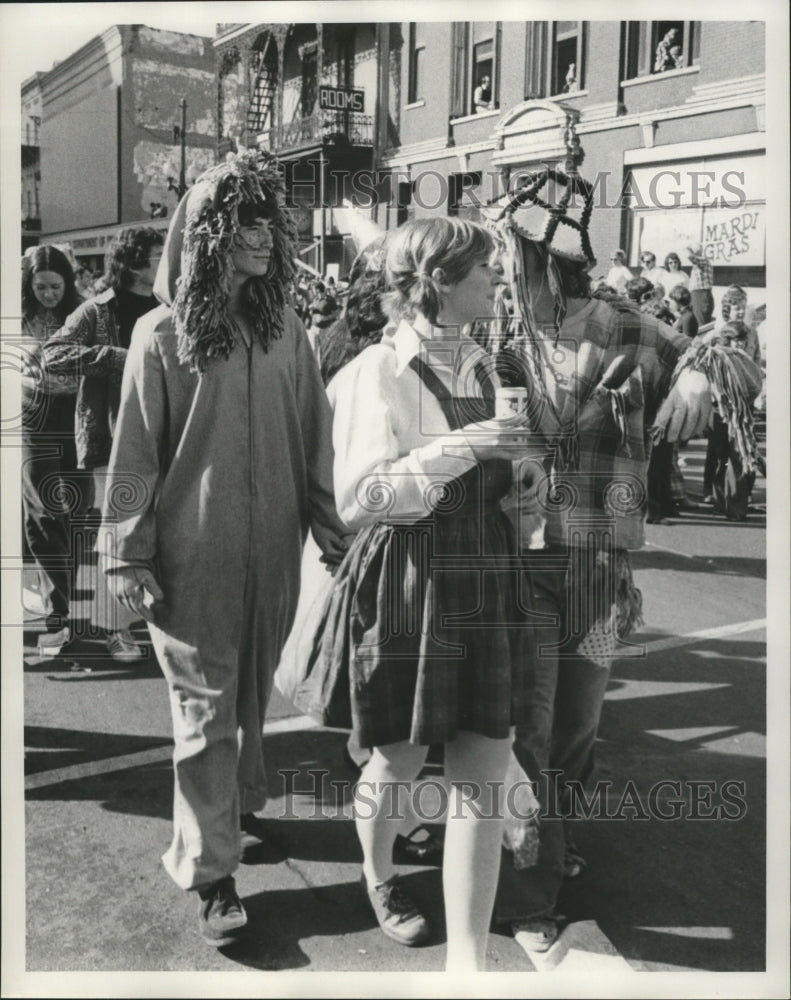 1975 Carnival Maskers as Dorothy, Lion &amp; Scarecrow in New Orleans - Historic Images