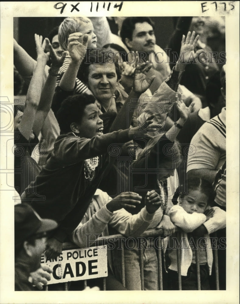 1981 New Orleans Mardi Gras parade goers  - Historic Images