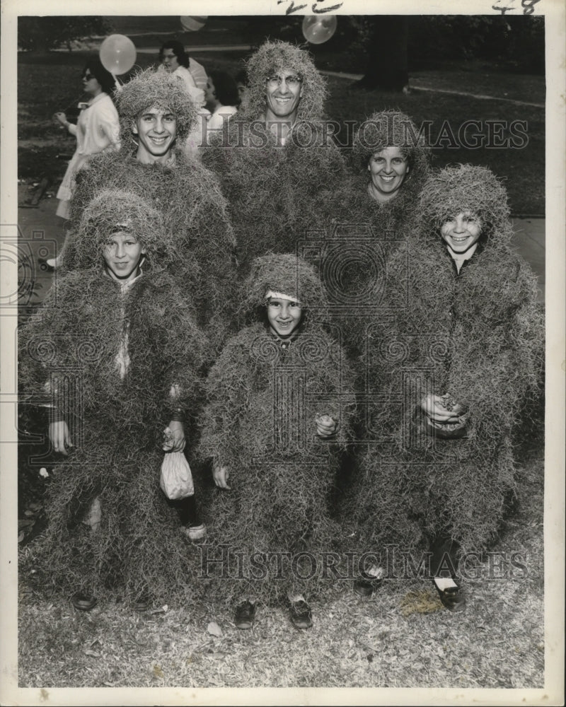 1960 New Orleans Mardi Gras moss costumes  - Historic Images