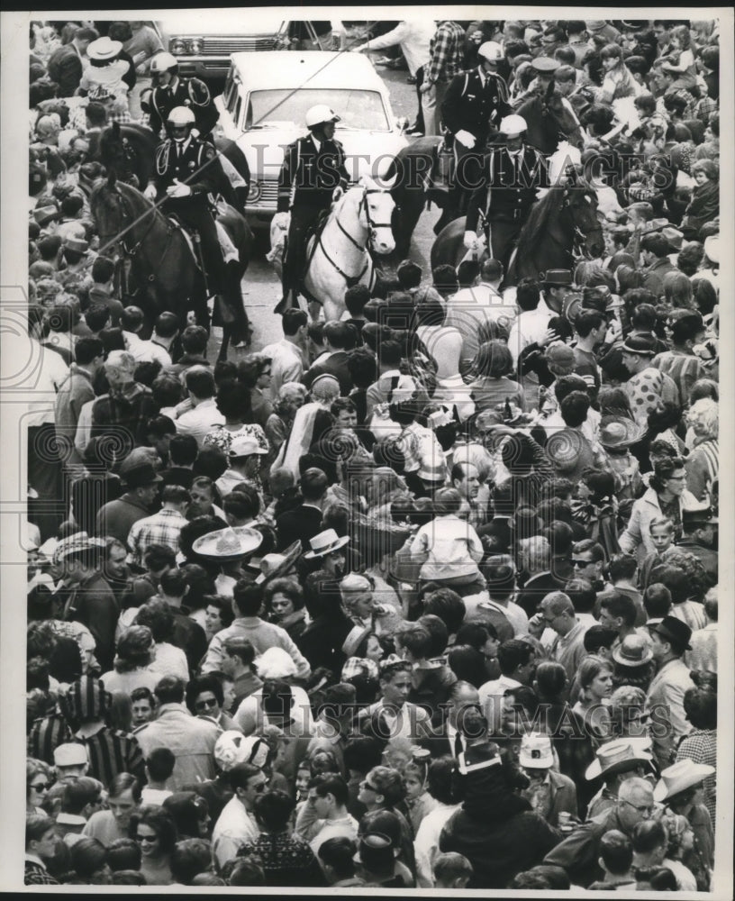 1966 New Orleans Mardi Gras Carnival crowds on Canal Street - Historic Images