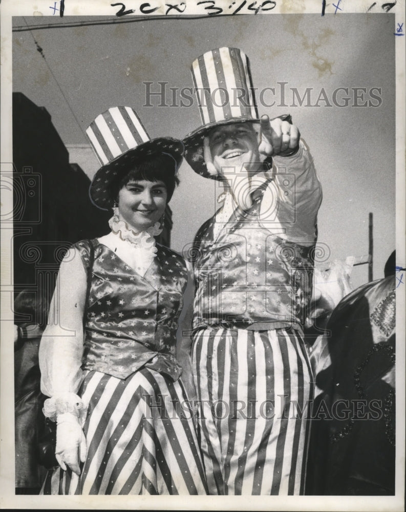 1969 Carnival Maskers as Mr. and Mrs. Uncle Sam in New Orleans - Historic Images