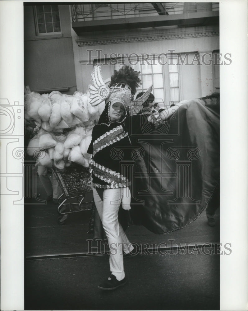 1988 New Orleans Mardi Gras Carnival costume  - Historic Images