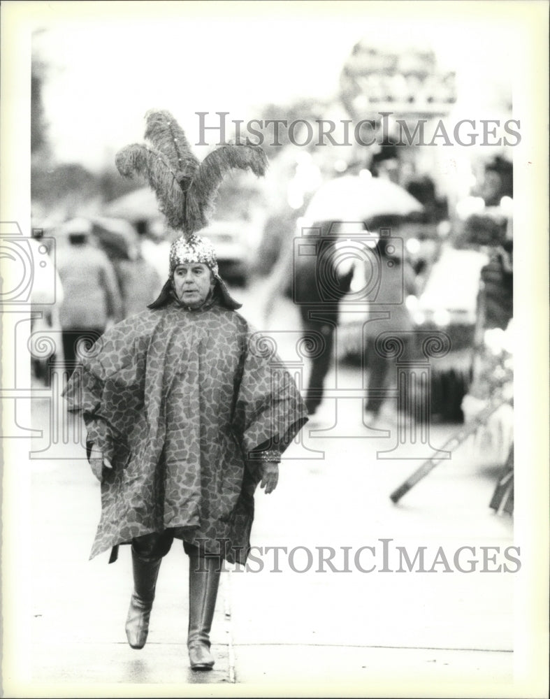 1990 Masker in Costume at Mardi Gras, New Orleans  - Historic Images