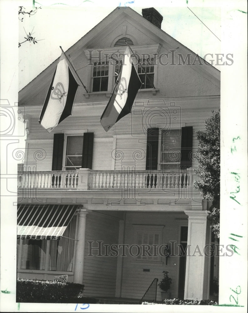 1986 Two Carnival Rex Flags at House on Palmer in New Orleans - Historic Images