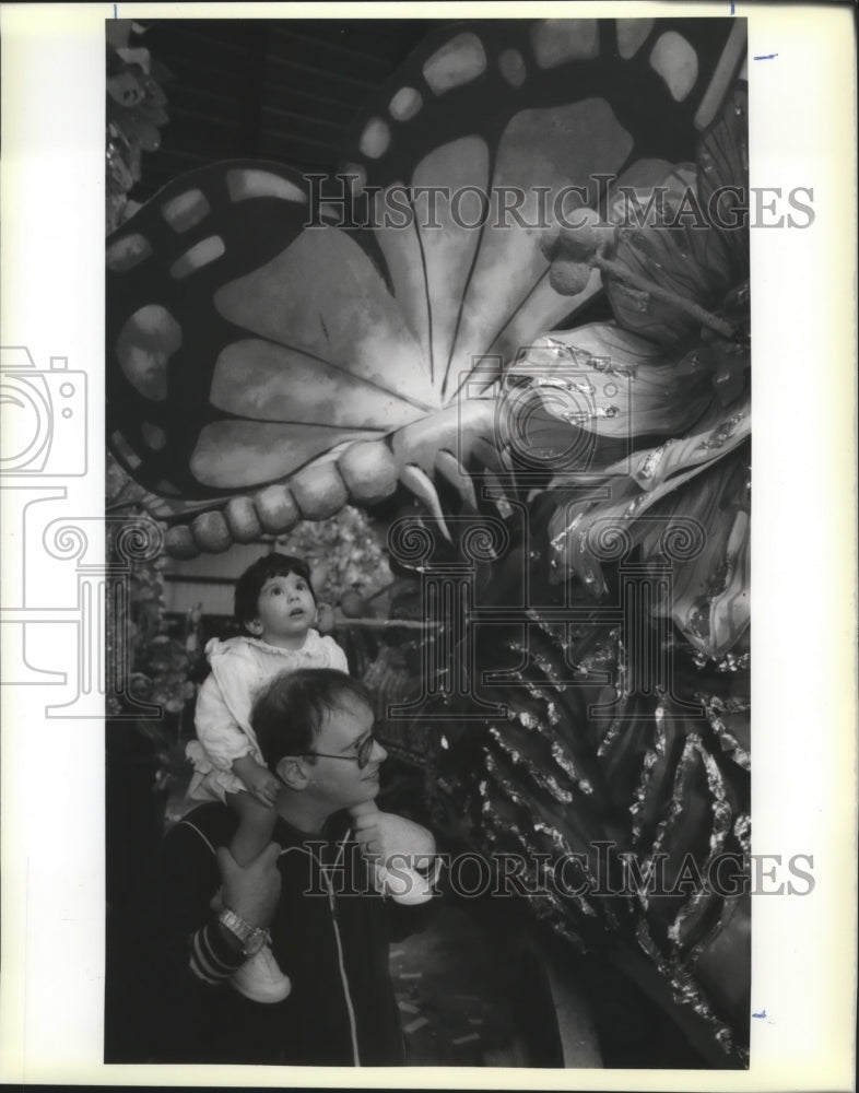 1990 Kelsey Smith &amp; Dad Look at Carnival Den Floats in New Orleans - Historic Images