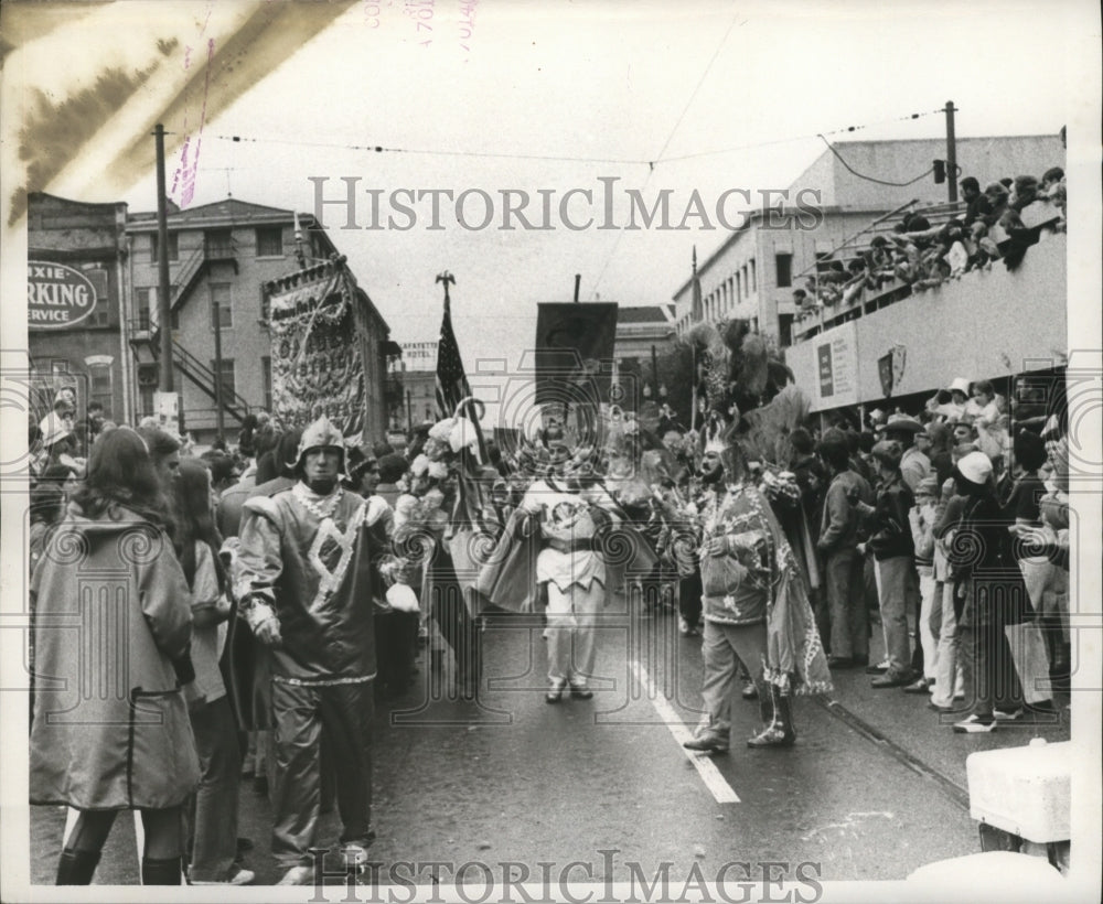 1972 Garden Dist. Marching Club, Procession, Mardi Gras, New Orleans - Historic Images