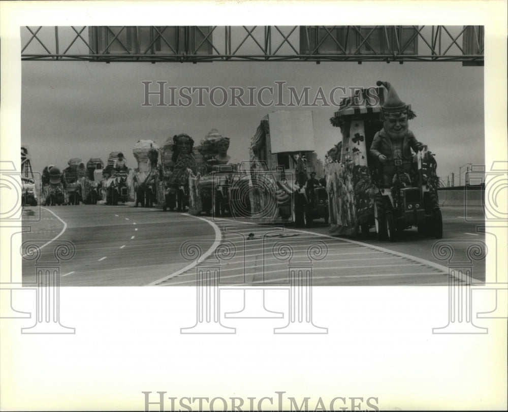 1989 Carnival Floats - Historic Images