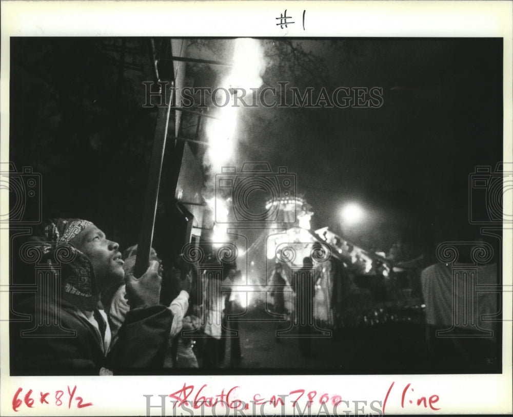 1990 Carnival Floats - Historic Images