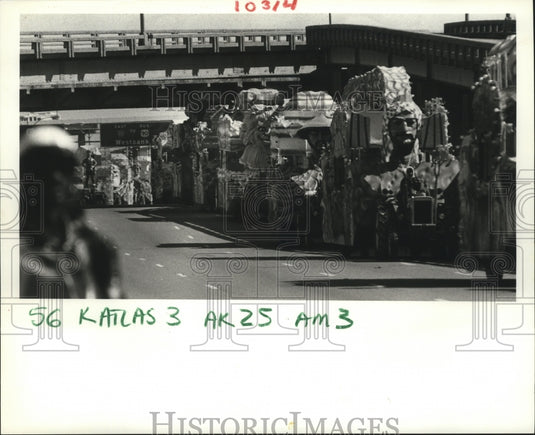 1985 Mardi Gras Carnival floats for Metairie's Atlas Parade - Historic Images