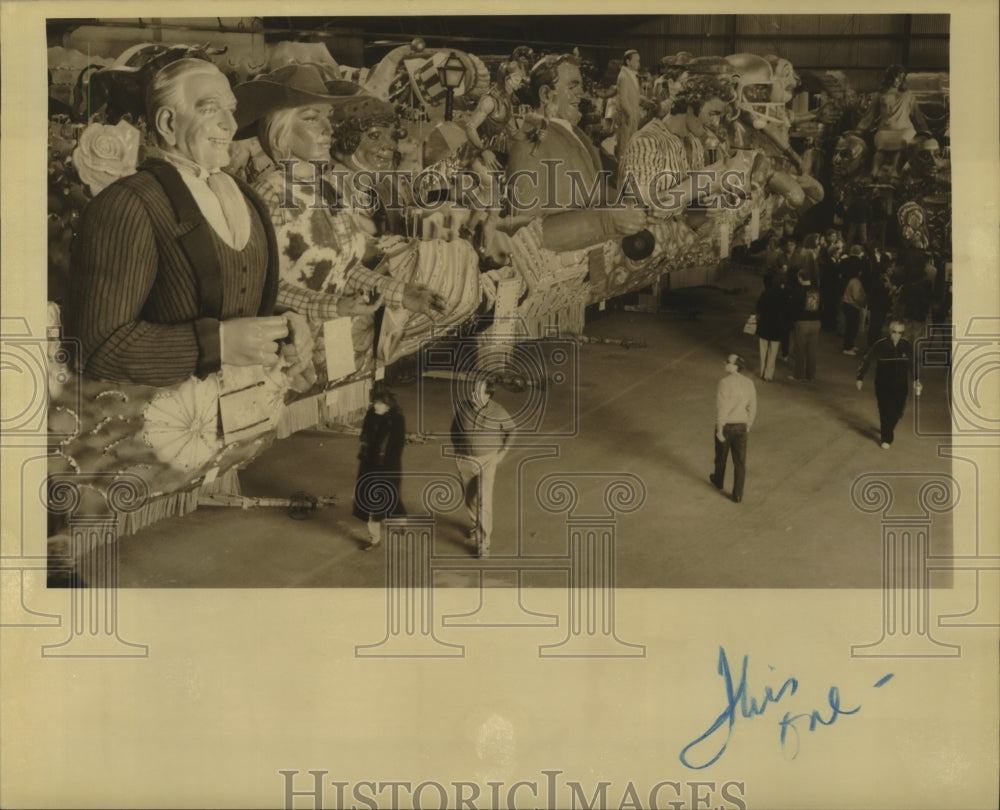 1989 Carnival floats - Historic Images