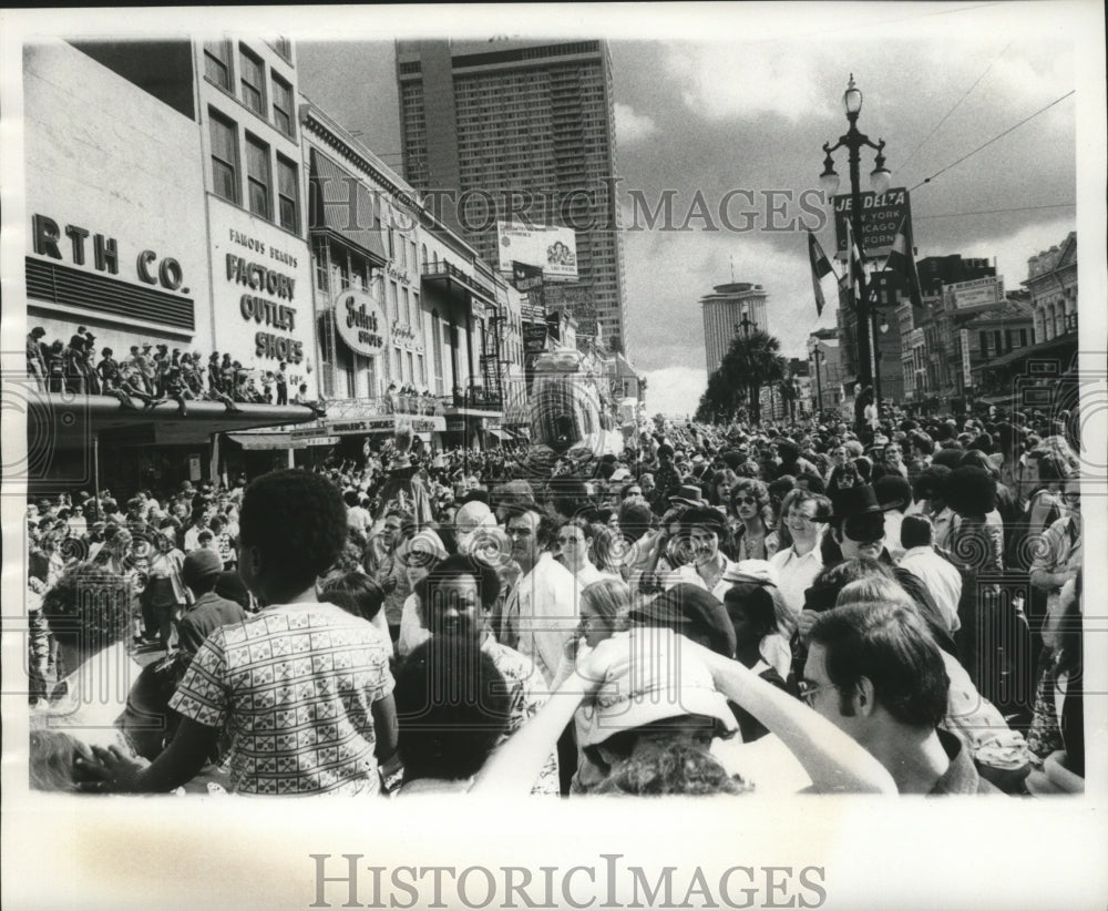 1975 Carnival Crowd on Canal Street, Mardi Gras, New Orleans - Historic Images