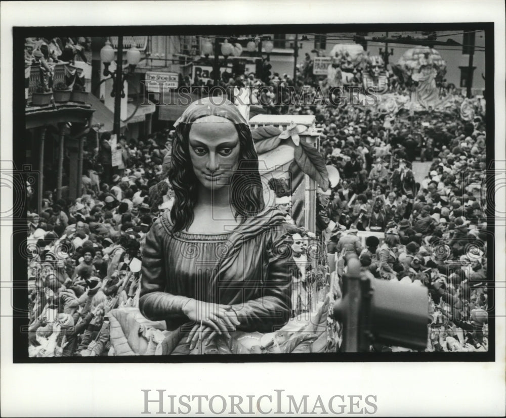 Large Woman on Float in Canal St. Crowd, Carnival, Mardi Gras - Historic Images