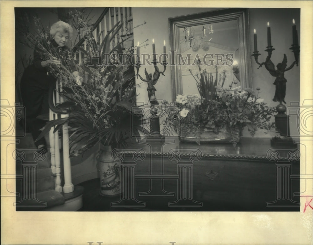 1992 Jane Fox Decorating with Flowers for Mardi Gras in New Orleans - Historic Images