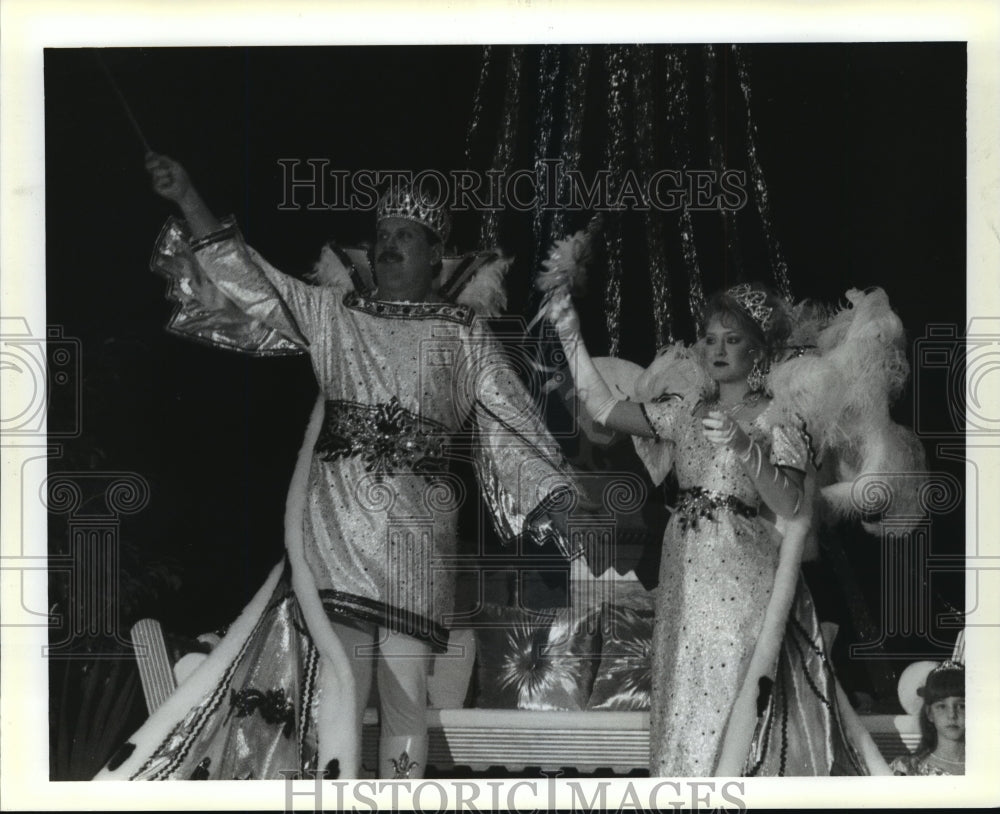 1992 Carnival Ball King Billy Bob Karch and Queen Anjanette Rose. - Historic Images