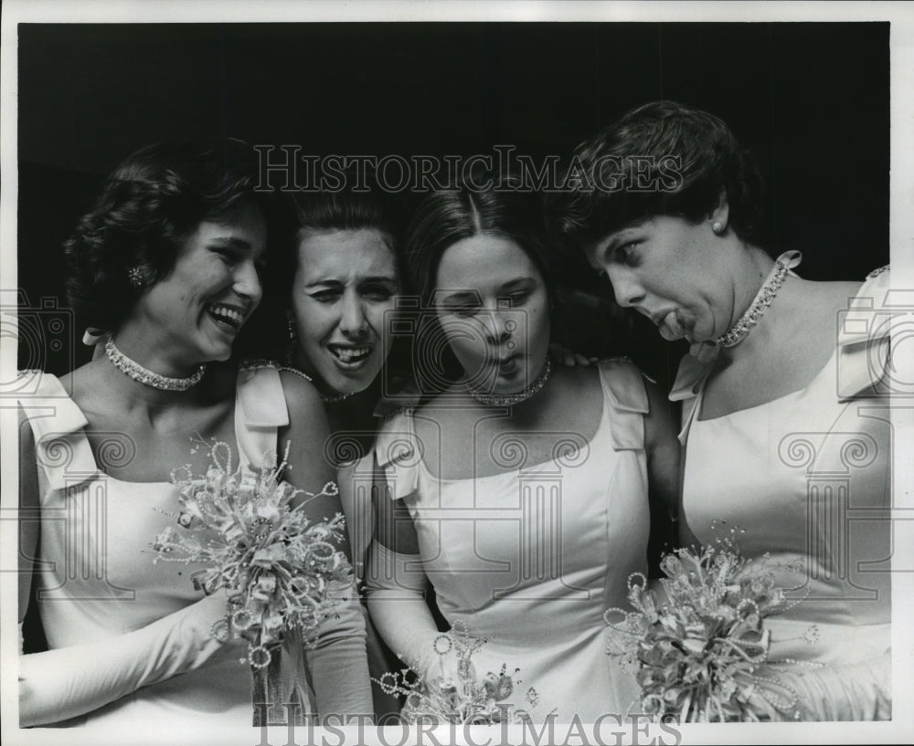 1975 Carnival Ball - Historic Images