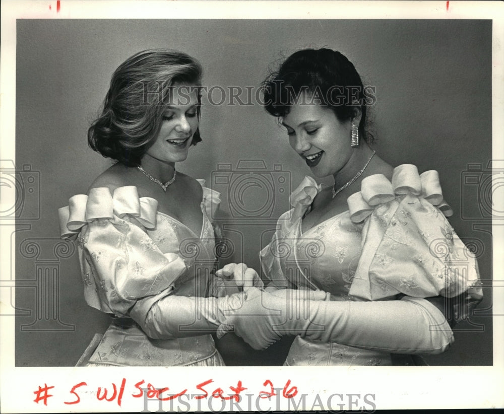 1988 Elizabeth Jahncke and Ashley Ann Clement at Osiris Ball - Historic Images