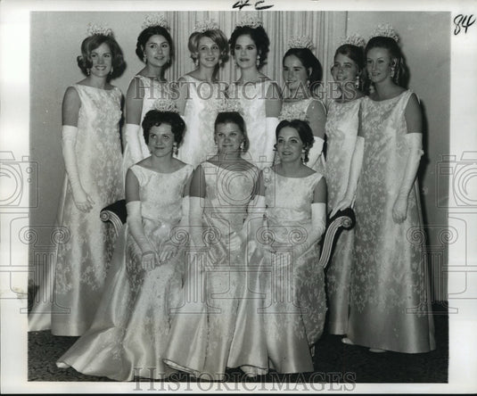 1969 Queen Ann Lee Stephens of Osiris Ball with her Court - Historic Images