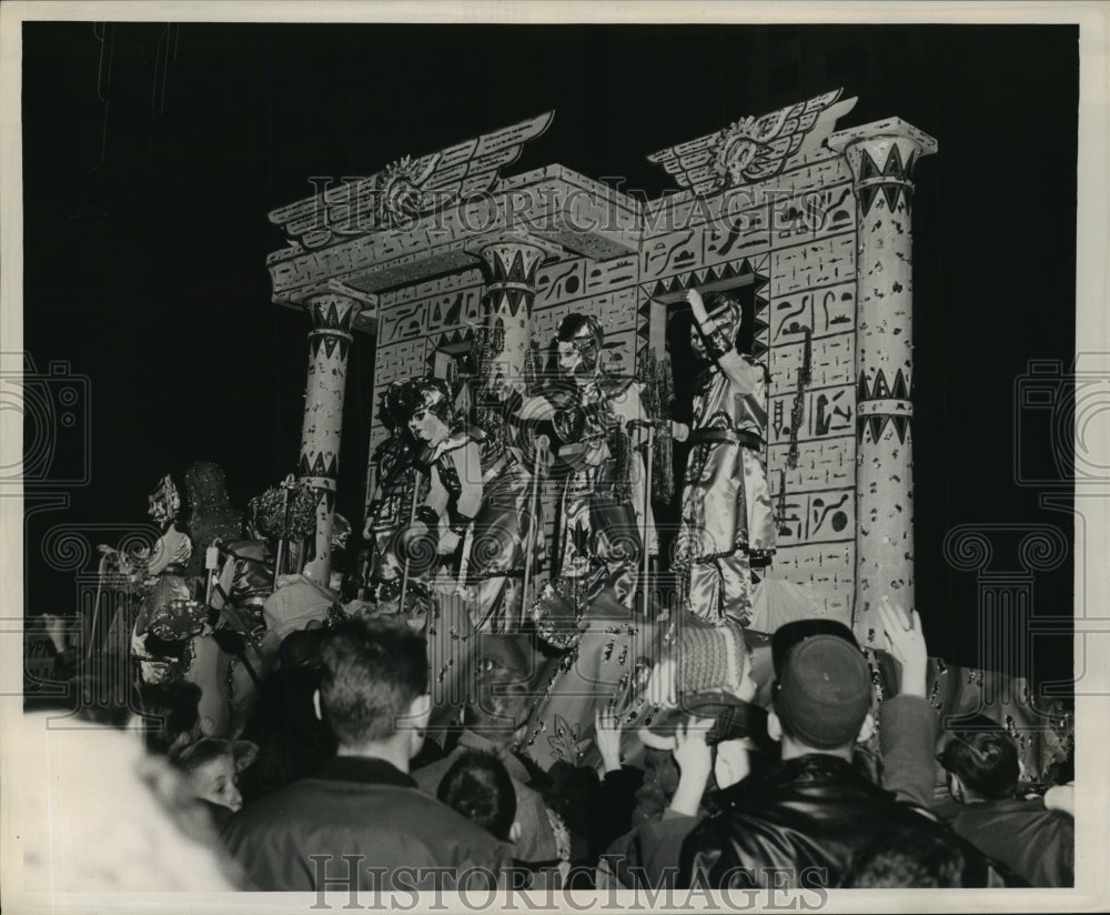 1959 Egypt Theme Babylon Float, Mardi Gras, Parade, New Orleans - Historic Images