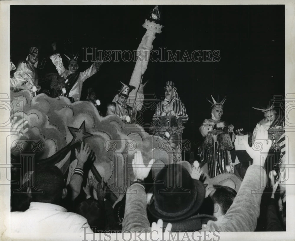 1969 Carnival Parade - Historic Images