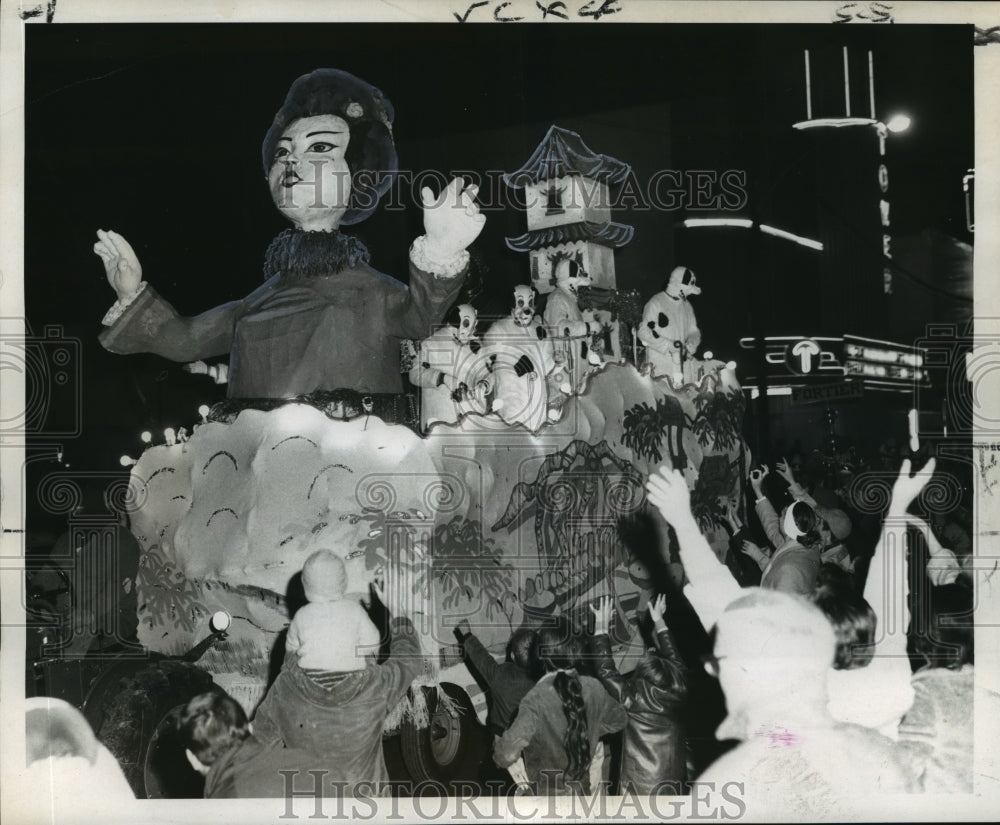 1970 Dr. Dolittle Visits Sacred Ming Dog in West Bank Parade - Historic Images