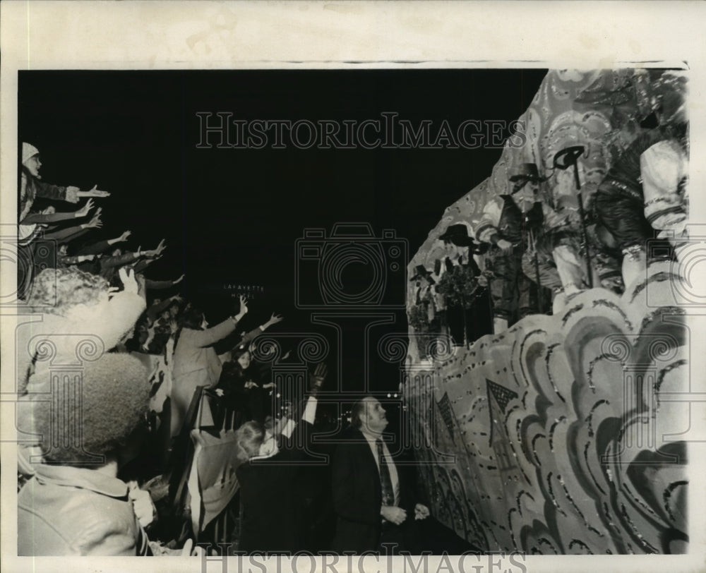 1972 Crowd Watches Knights of Babylon Parade Float at Carnival - Historic Images