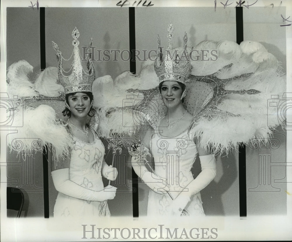 1977 Carnival Ball - Historic Images