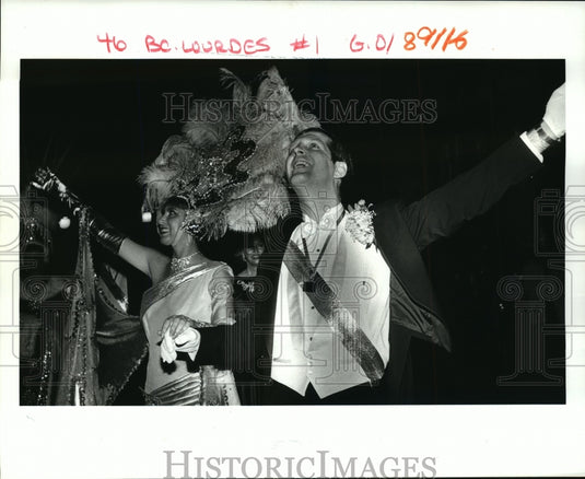 1987 Carnival Bal Maid Gail Taglialavore & Duke Dr. Bryan Bertucci. - Historic Images