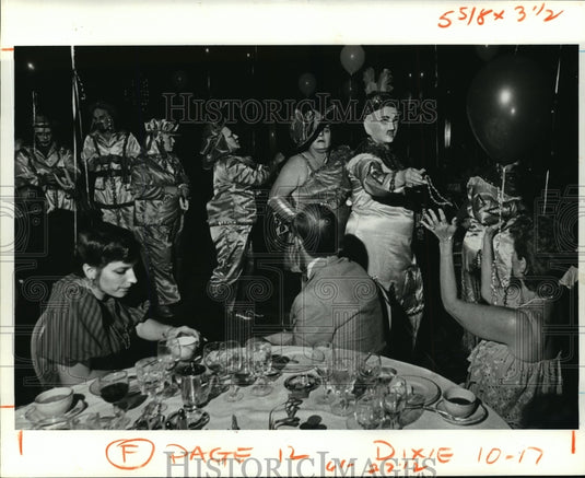 1982 Aguiila Ball in the Fairmont balloon for Mardi Gras  - Historic Images