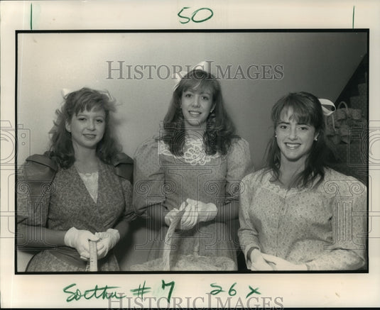 1991 Kendall Cusachs, Jane O'Connor, Mary Marshall Seaver at Apollo - Historic Images