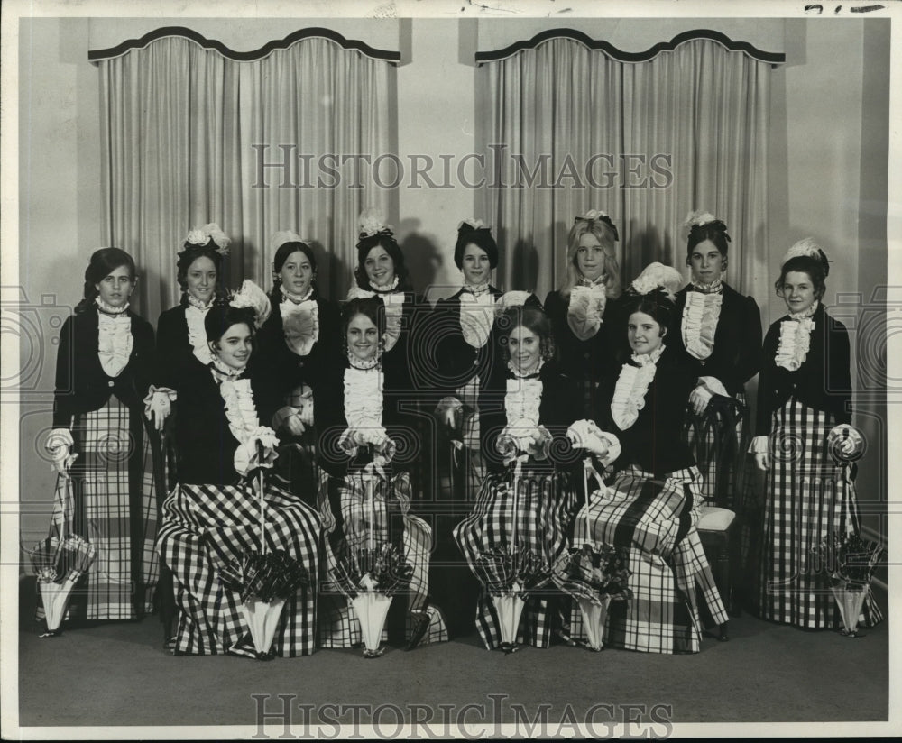 1972 Southern Belles at the Krewe of Apollo Ball  - Historic Images