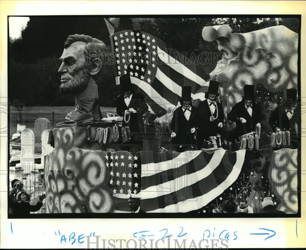 1980 Carrollton Carnival Parade at Mardi Gras, New Orleans - Historic Images