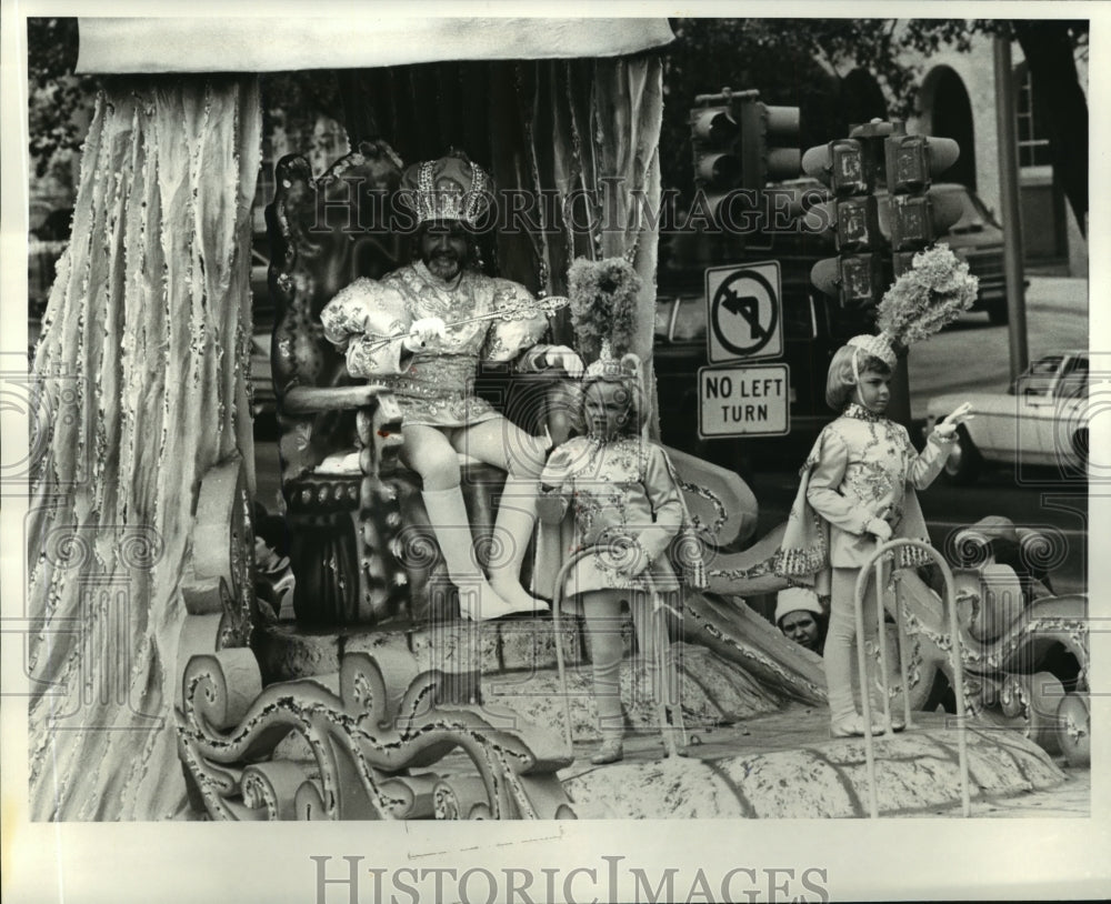 1980 King of Carrollton parade, Mardi Gras  - Historic Images