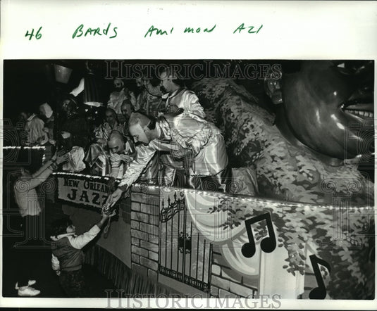 1986 Carnival Parade - Historic Images