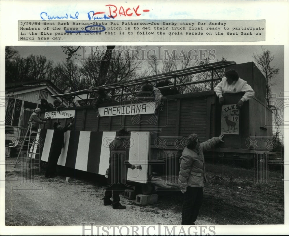 1984 Carnival float - Historic Images