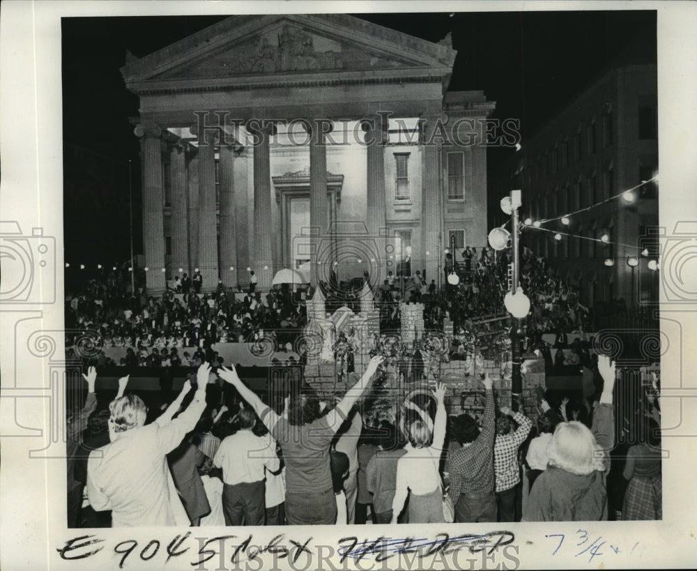 1975 Krewe of the Knights of Babylon Parade, Mardi Gras  - Historic Images