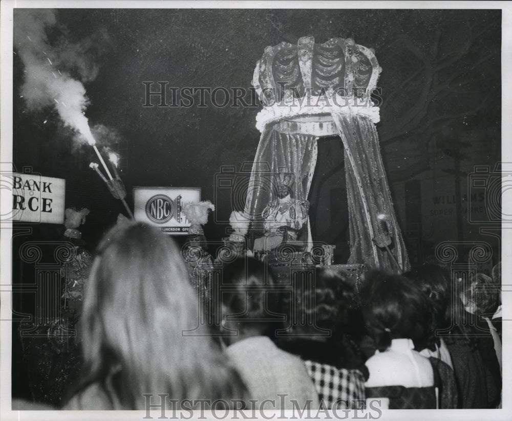 1969 Carnival Parade - Historic Images